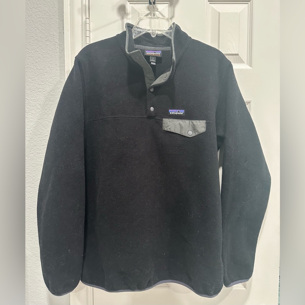 Patagonia: Women’s Synchilla, pullover, black and gray, Large